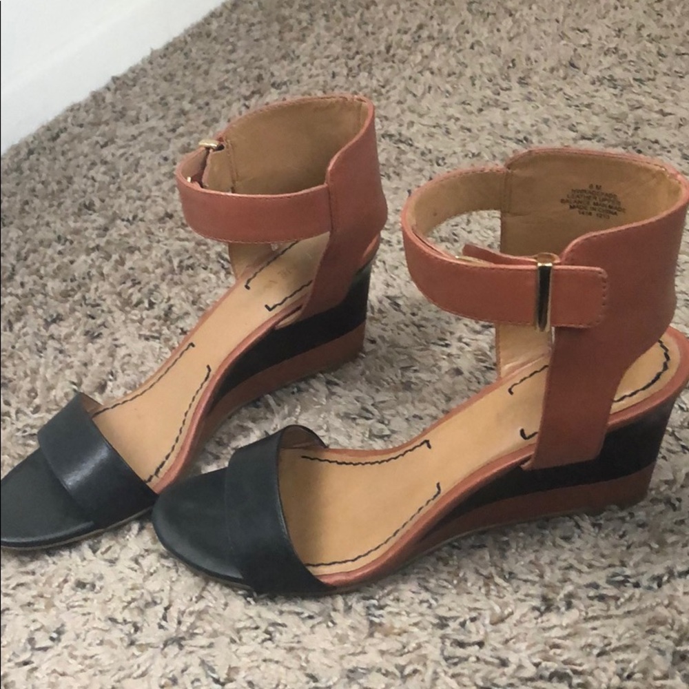Nine West sandal wedges